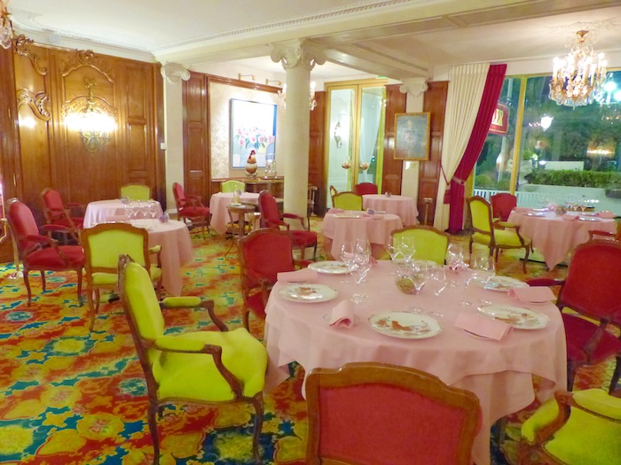 Salle du restaurant Chantecler