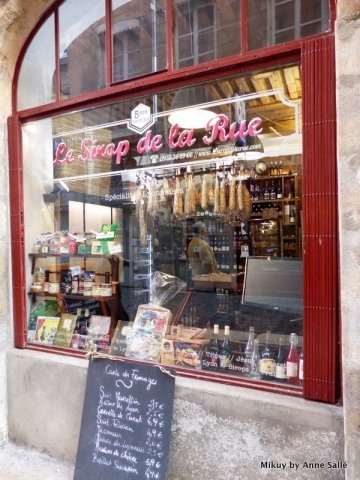 Lyon-Le Sirop de la Rue : une jolie et chaleureuse adresse où trouver des spécialités.
