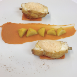 Lotte rôtie piquée de fenouil, patate douce aux épices, pâtissons acidulés de Thierry Molinengo