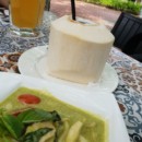 Eau de coco pour se rafraîchir... Singapour - Eau de coco pour se rafraîchir...