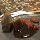 La Poitrine de Cochon Croustillante, Champignons, Sauce Romesco By PM le cochon